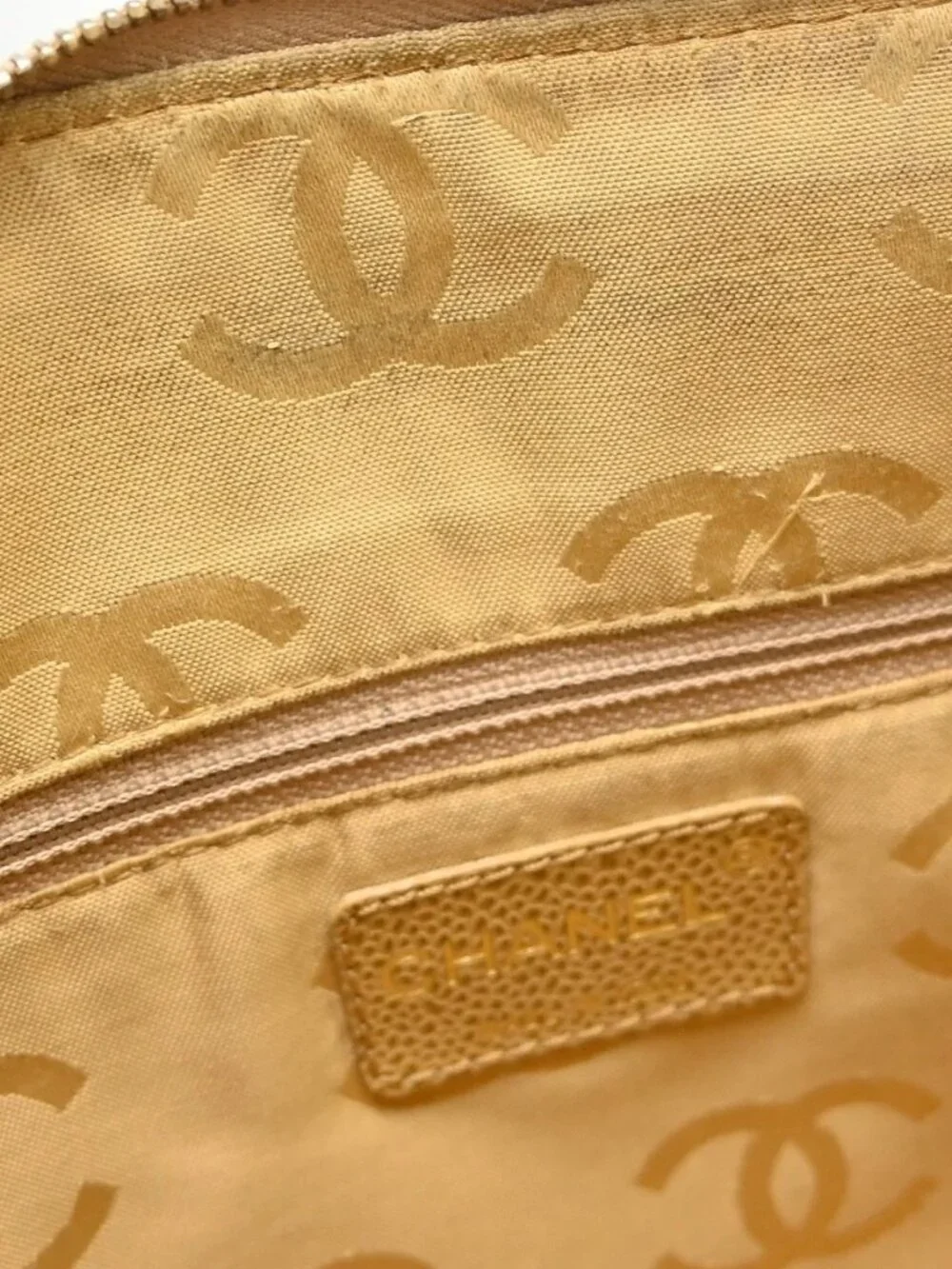 Chanel Beige Calfskin Wild Stitch Choco Bar Chain Handbag NQ11441